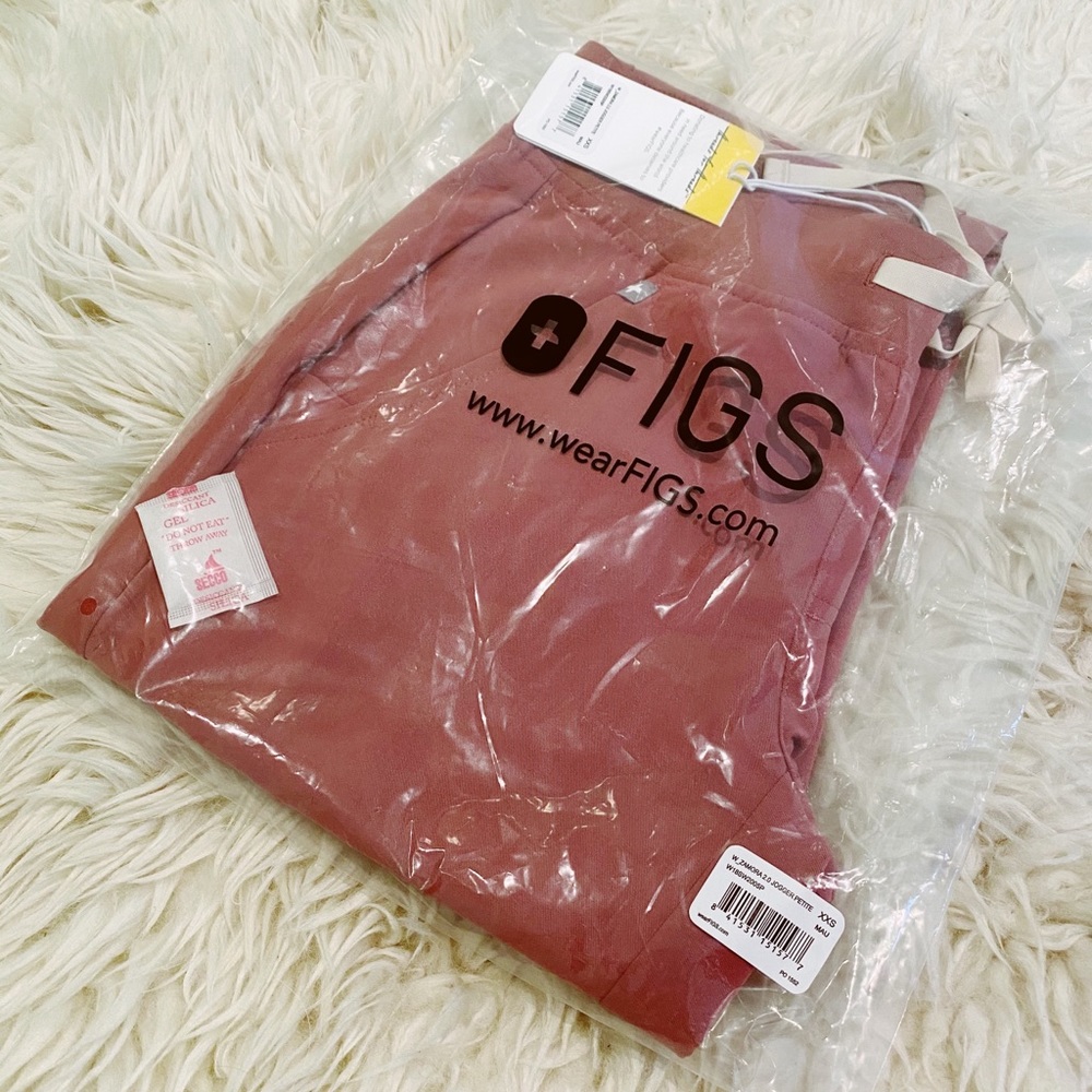 Figs Mauve Zamora - Petite Jogger Scrub Pants